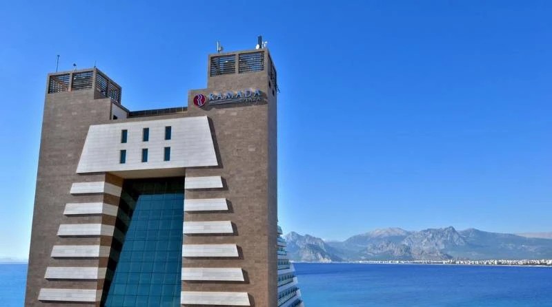 رمادا بلازا انطاليا  Ramada Plaza Antalya