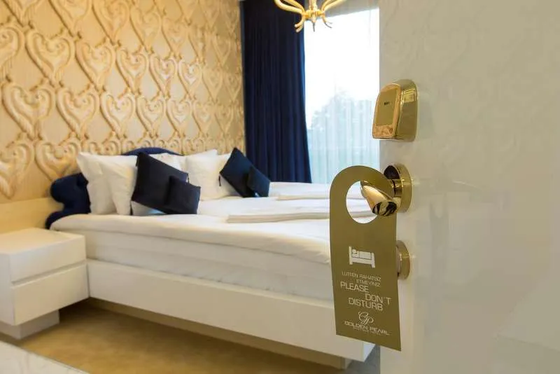 صور من فندق غولدين بييرل البوتيكي Golden Pearl Boutique Hotel